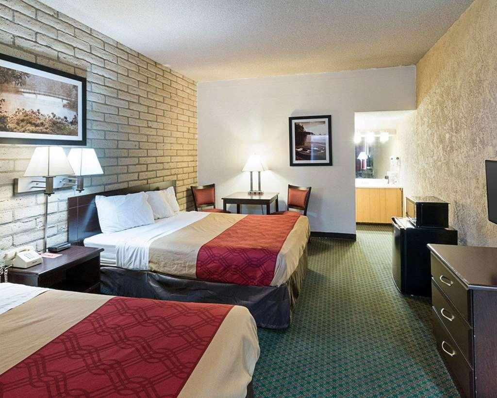Econo Lodge San Angelo Ruang foto