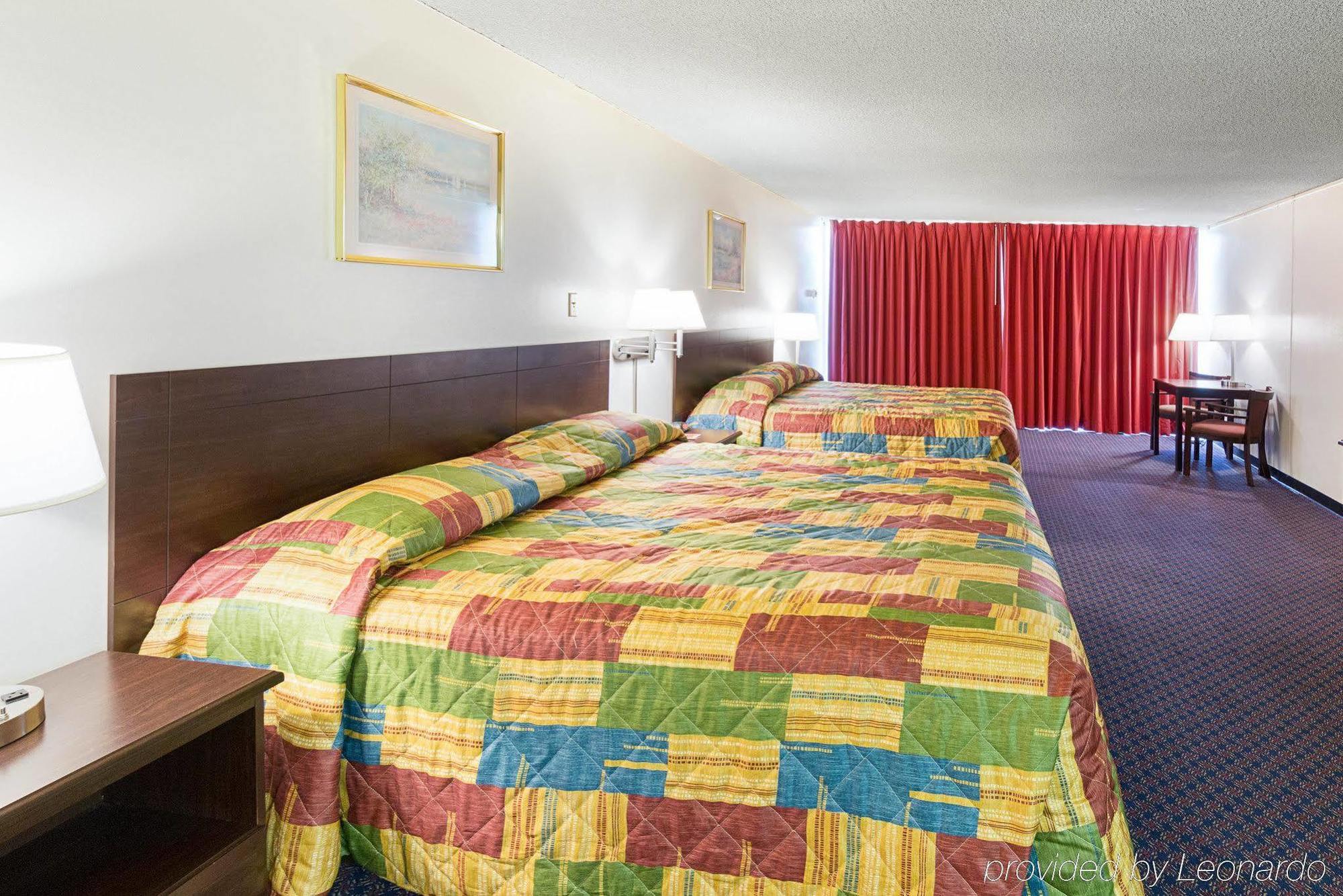 Econo Lodge San Angelo Bagian luar foto