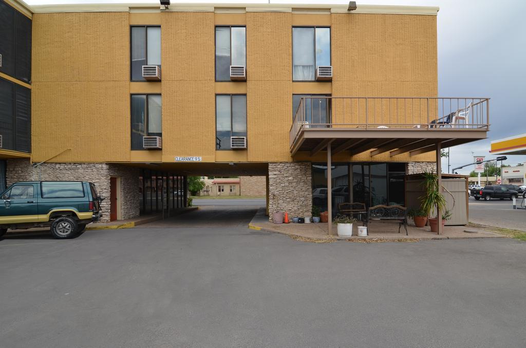 Econo Lodge San Angelo Bagian luar foto
