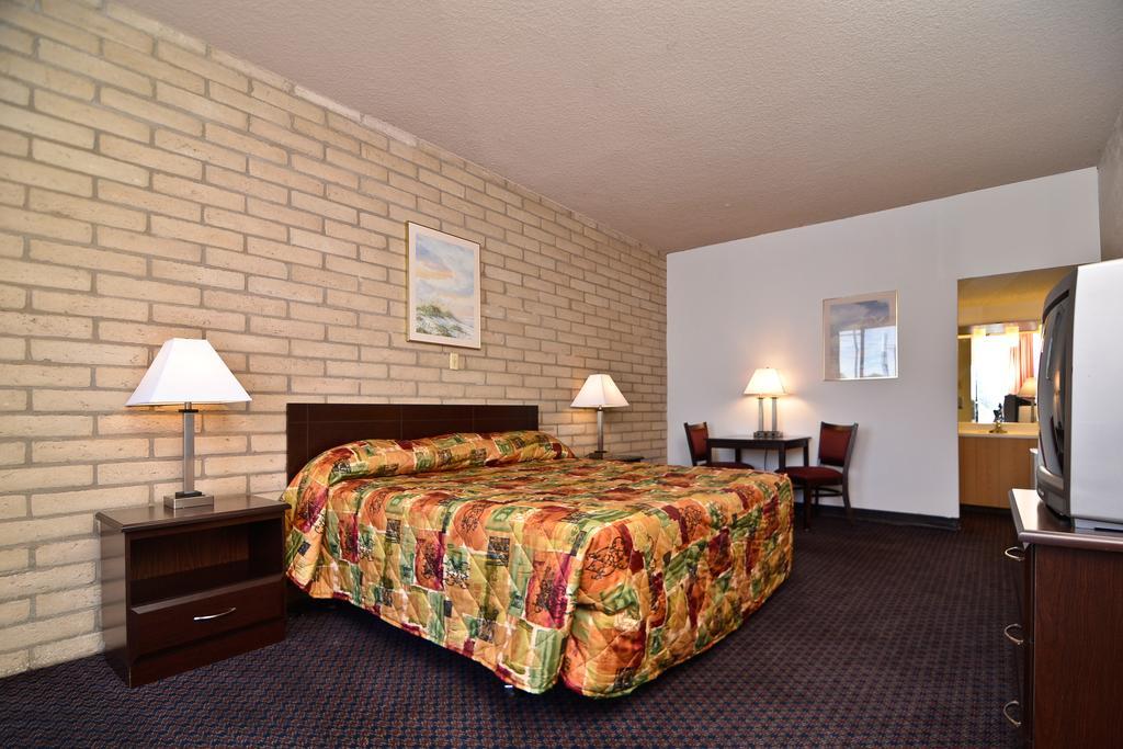 Econo Lodge San Angelo Ruang foto