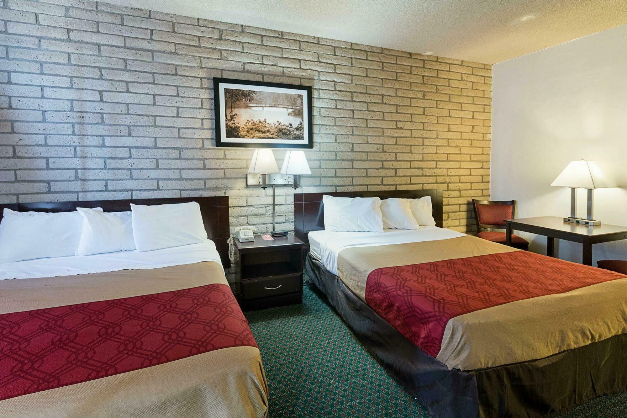 Econo Lodge San Angelo Bagian luar foto
